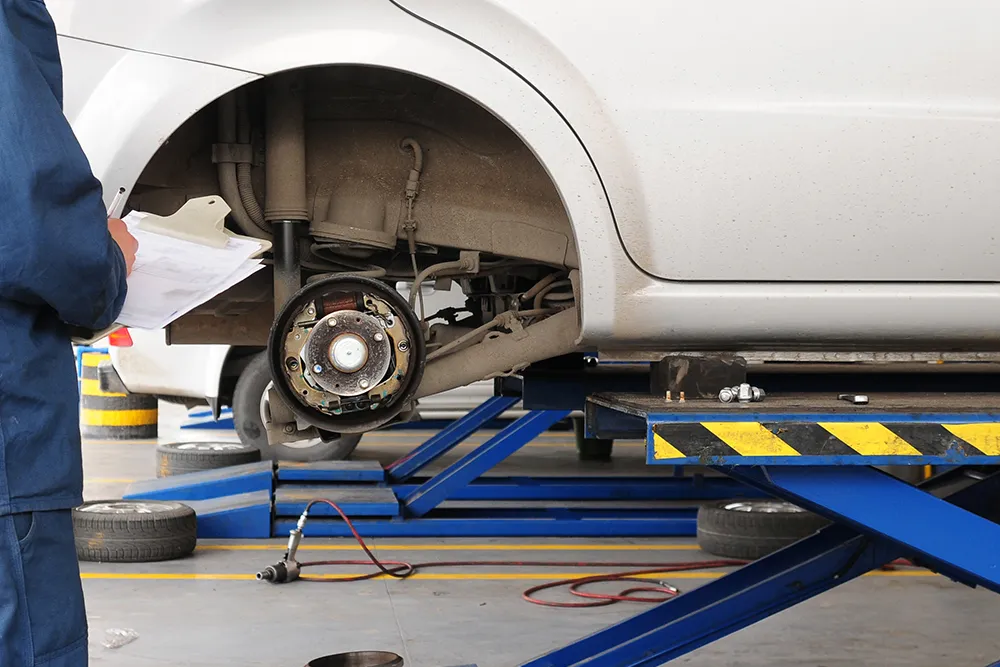 Brake Repair: How to Tell If Your Brakes Need Repair Before Summer Road Trips